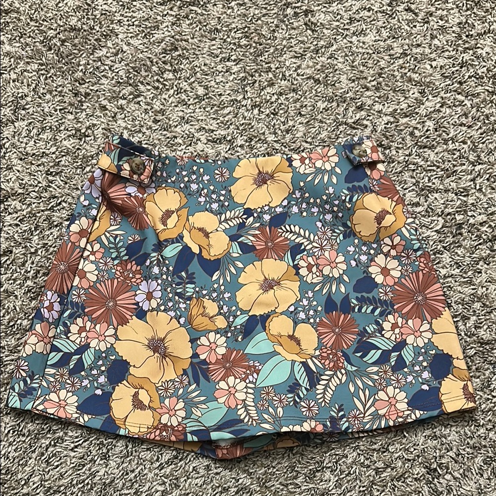 Altere’d State Floral Patterned Skort